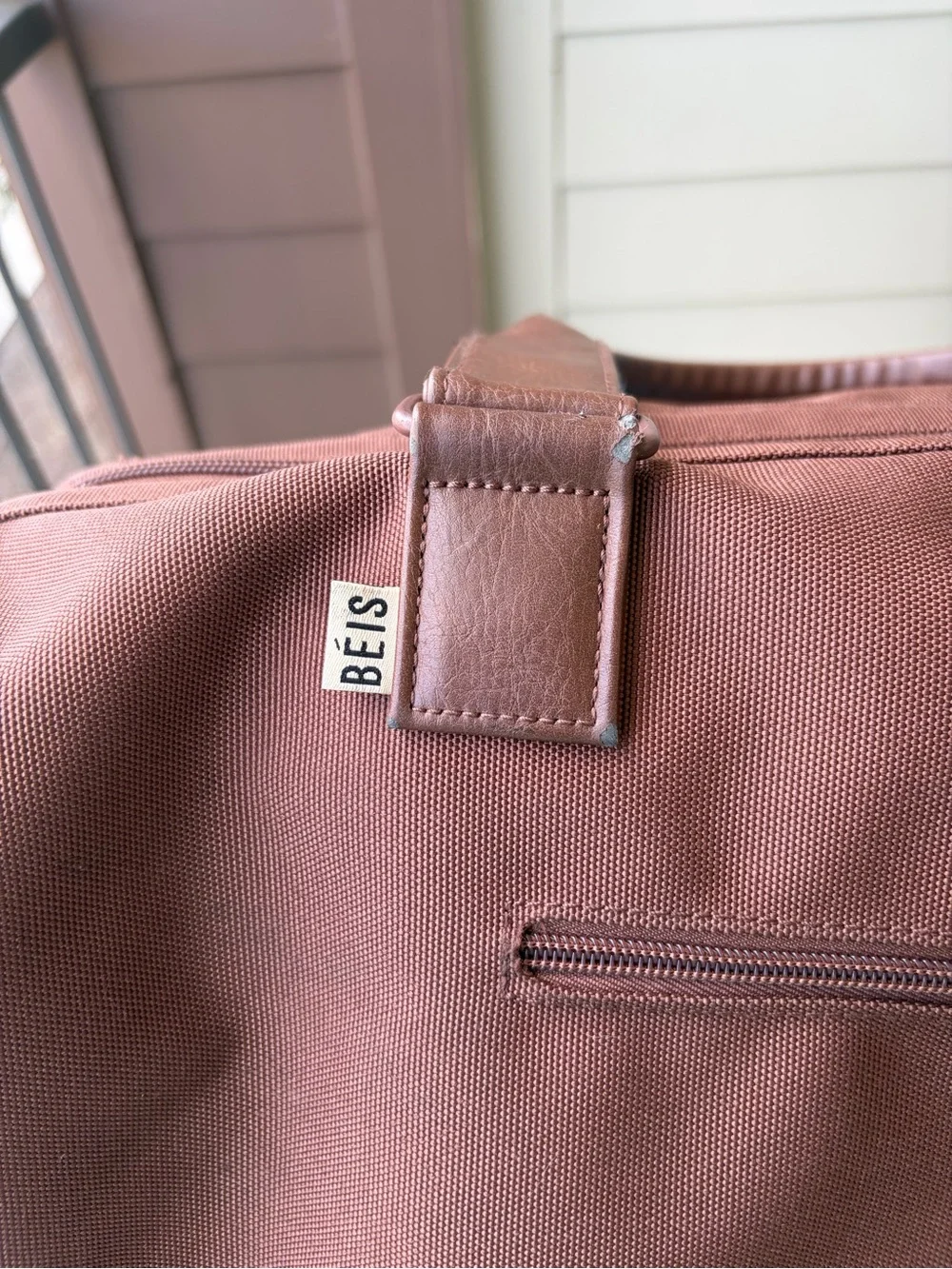BEIS weekend bag